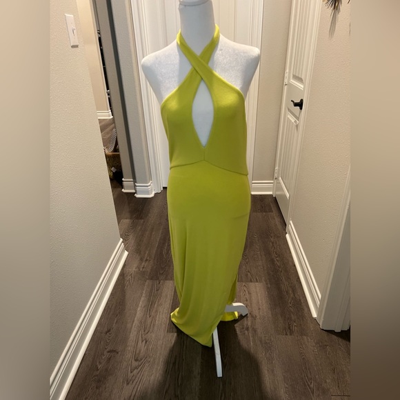 Lovers and Friends Tyra Dress in Yellow - Picture 6 of 7